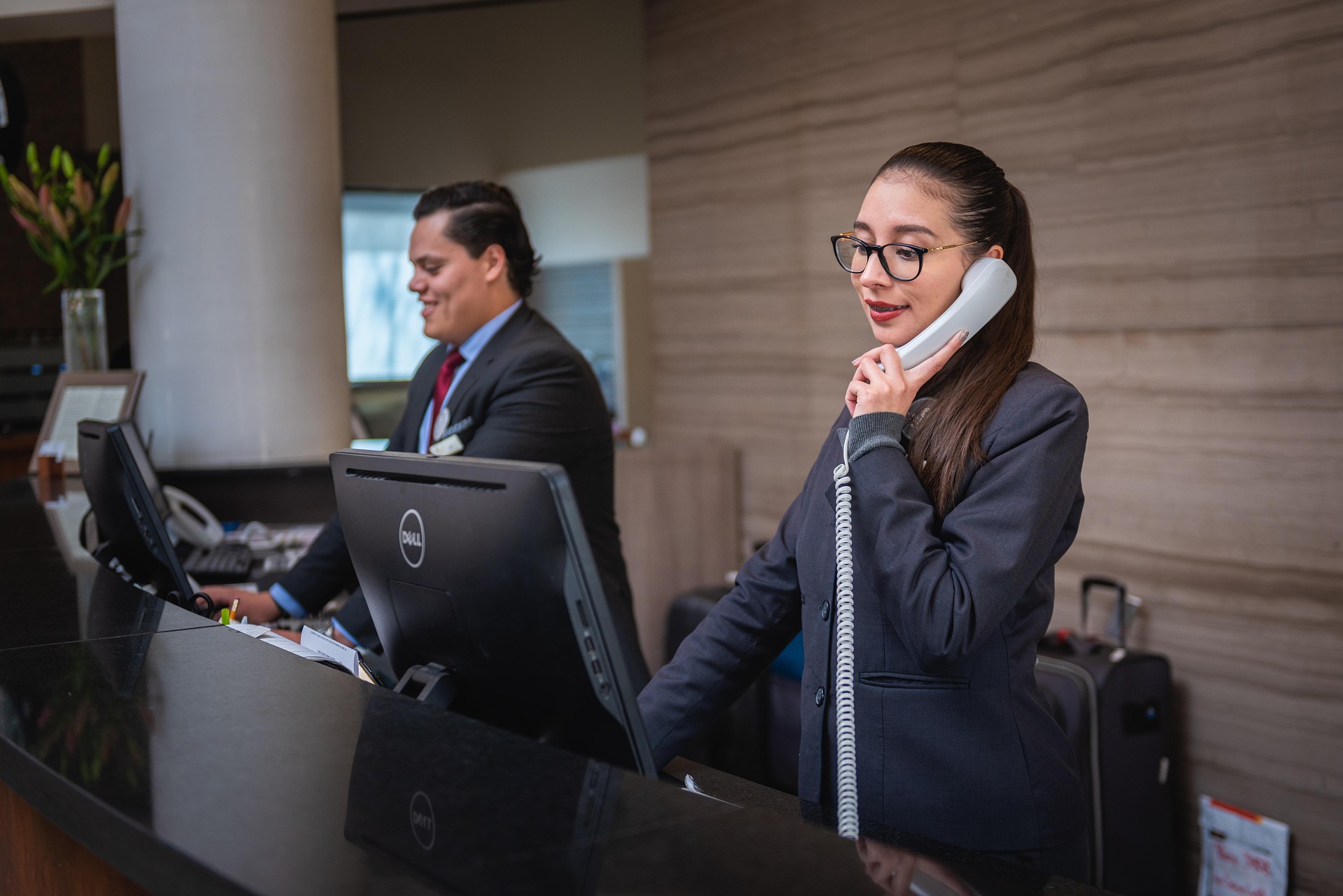rodrigo salomonhc receptionists 5975962 1920